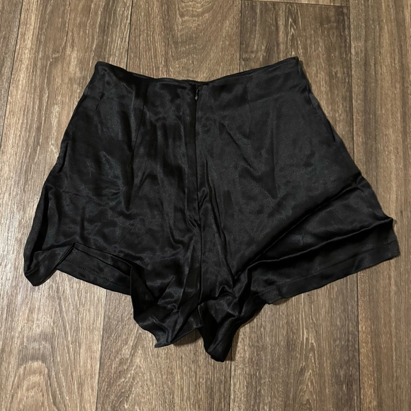 NWOT ZARA black satin zippered shorts - Picture 5 of 7
